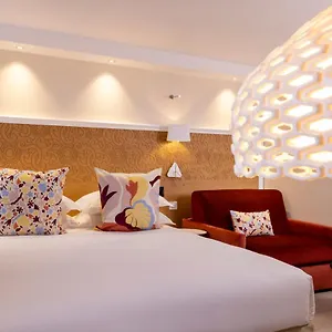 Hotel Elysées 8 ***